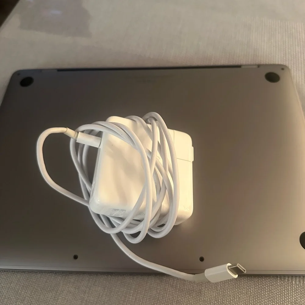 2019 Apple MacBook Pro Space Gray Laptop - Space Gray 13 inch